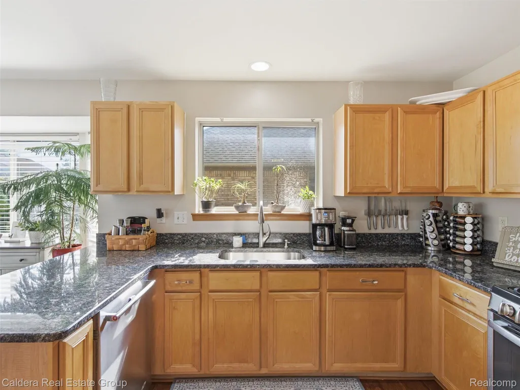 22449 Bluewater Drive Macomb Township MI 48044