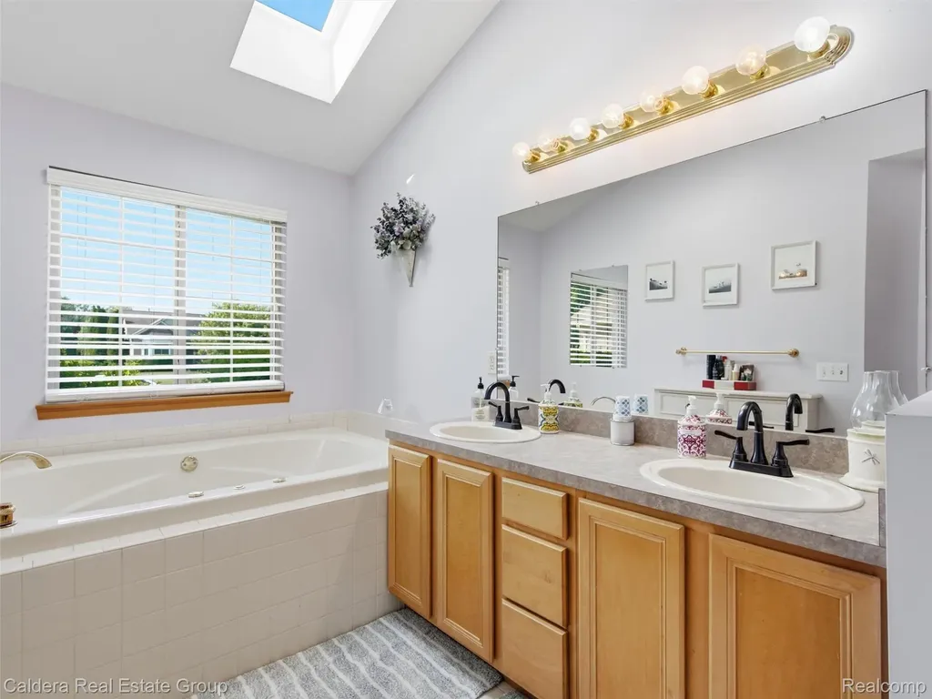 22449 Bluewater Drive Macomb Township MI 48044