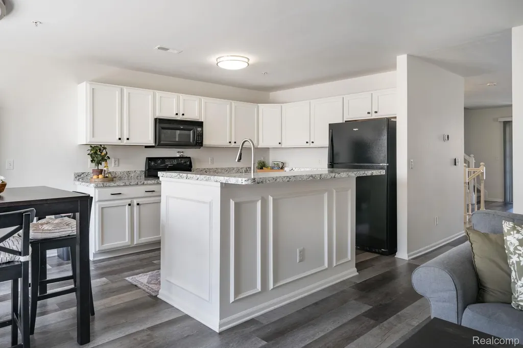 192 Amys Walk Auburn Hills City MI 48326
