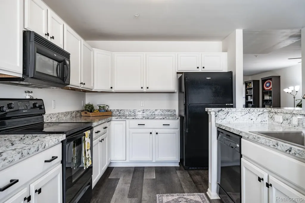 192 Amys Walk Auburn Hills City MI 48326