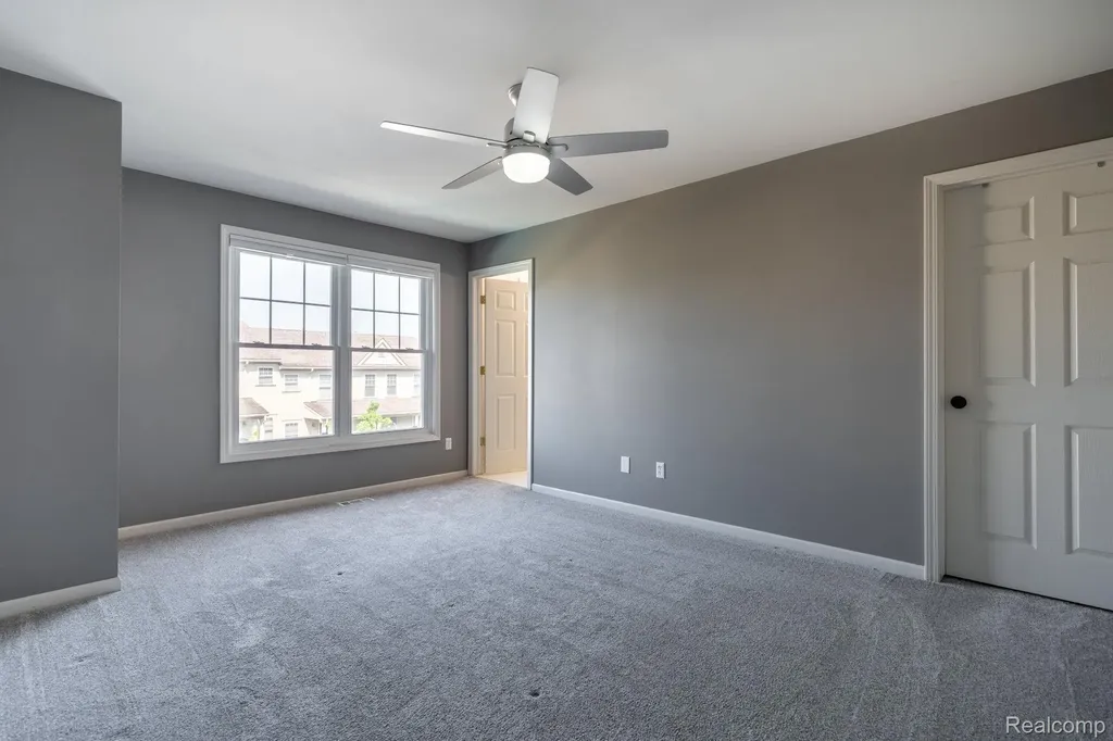 192 Amys Walk Auburn Hills City MI 48326