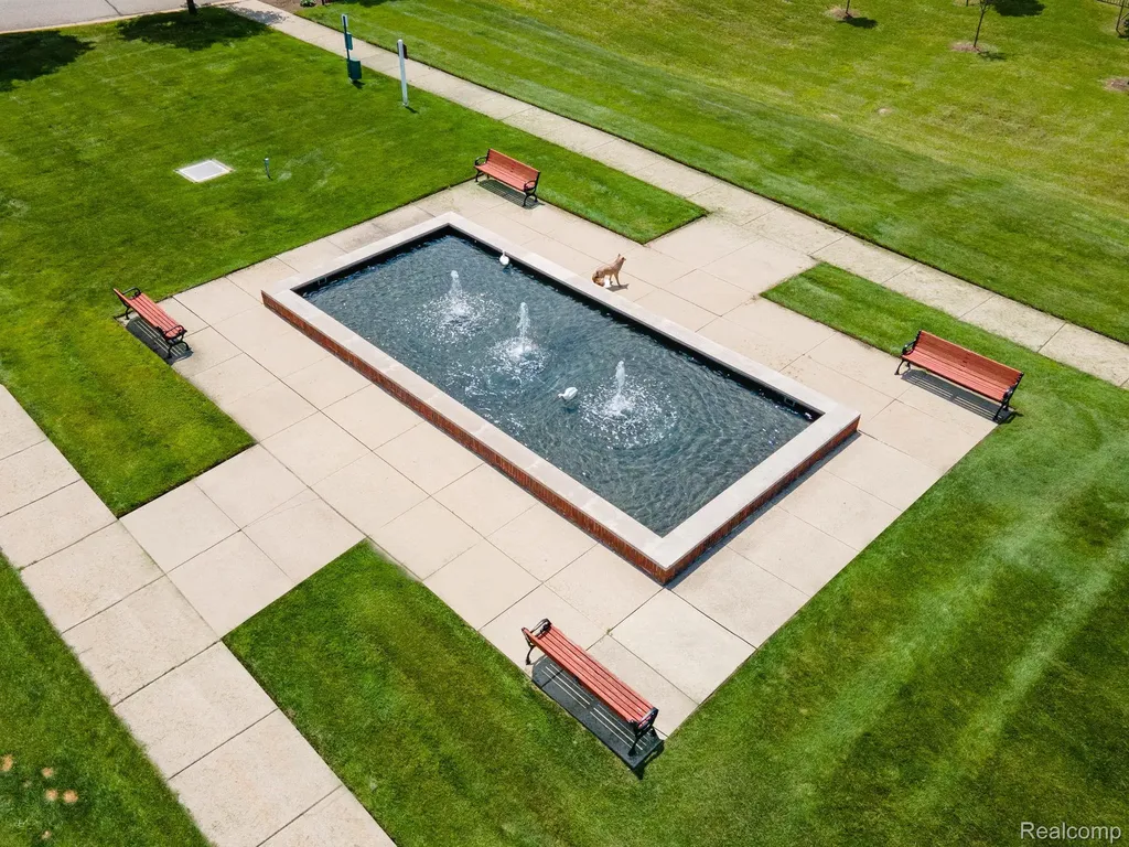 192 Amys Walk Auburn Hills City MI 48326