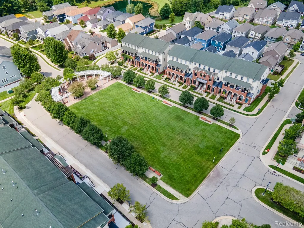 192 Amys Walk Auburn Hills City MI 48326