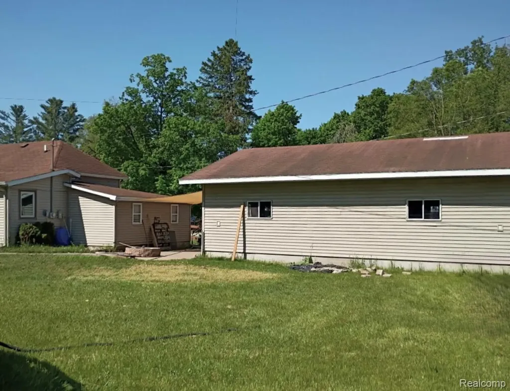 221 Alvin Street Springville Township MI 49668