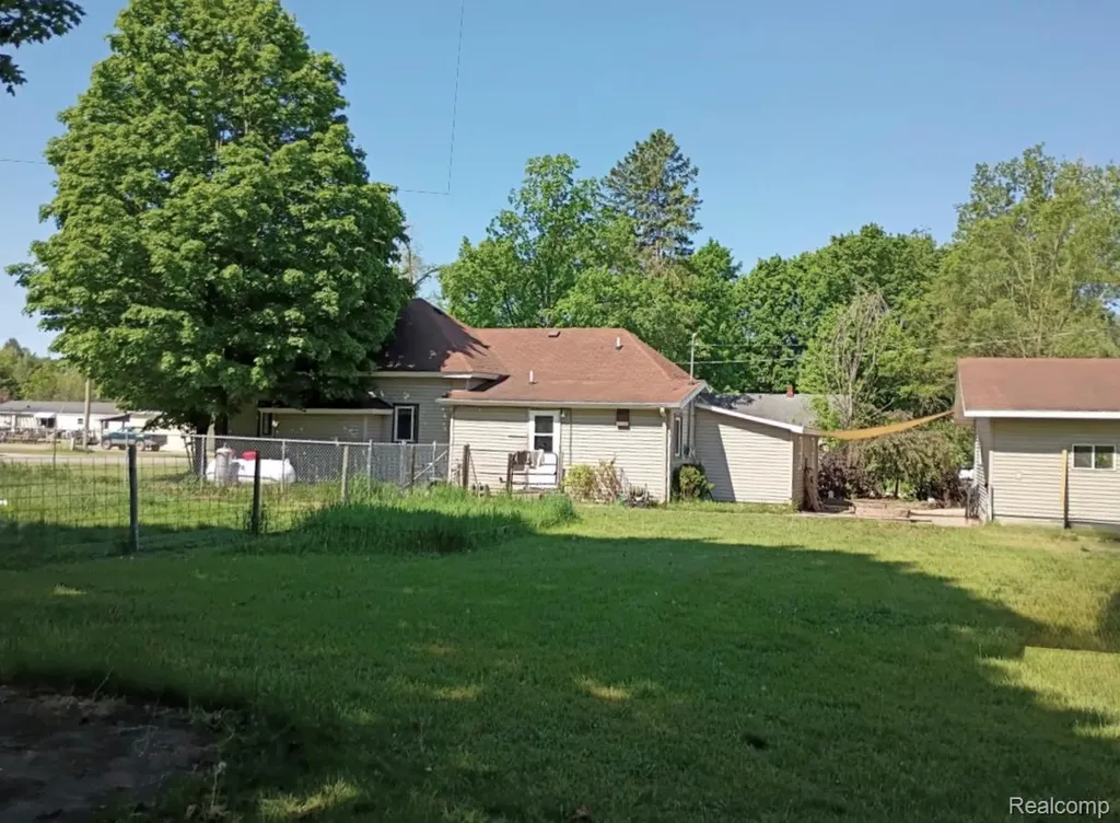 221 Alvin Street Springville Township MI 49668