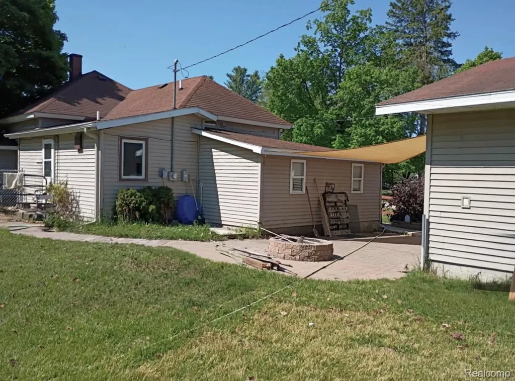 221 Alvin Street Springville Township MI 49668
