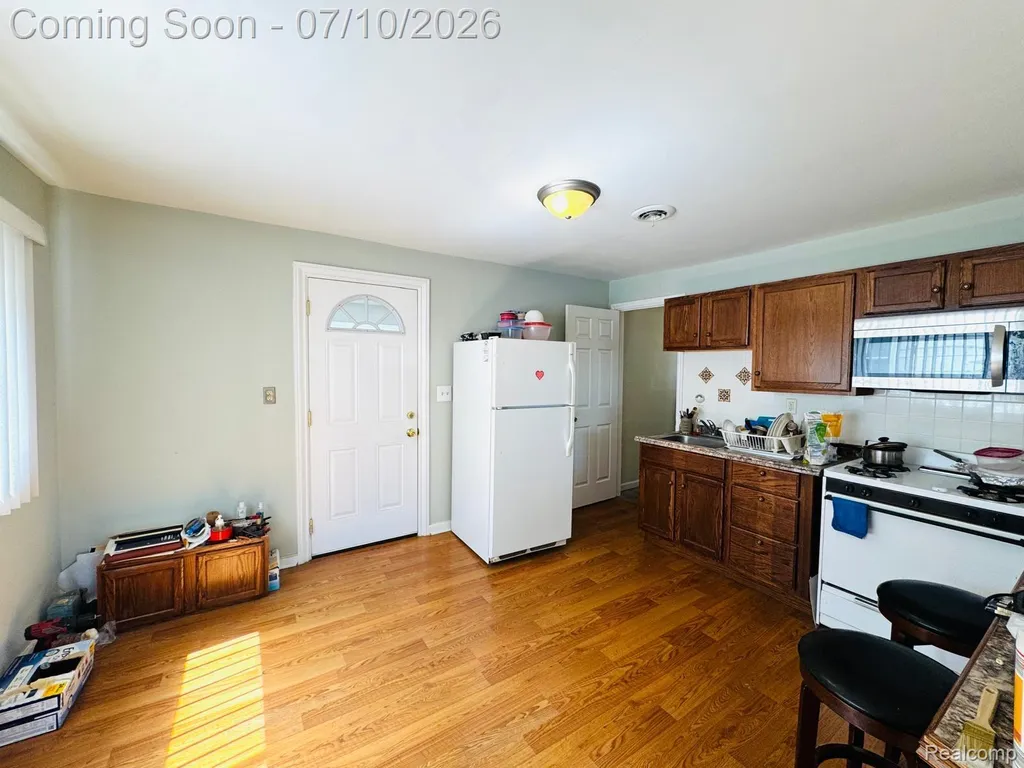 2461 Andrus Street Hamtramck City MI 48212