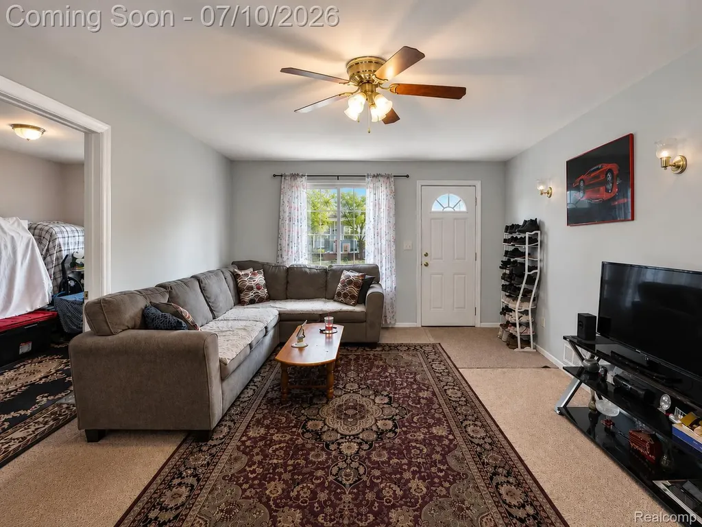 2461 Andrus Street Hamtramck City MI 48212