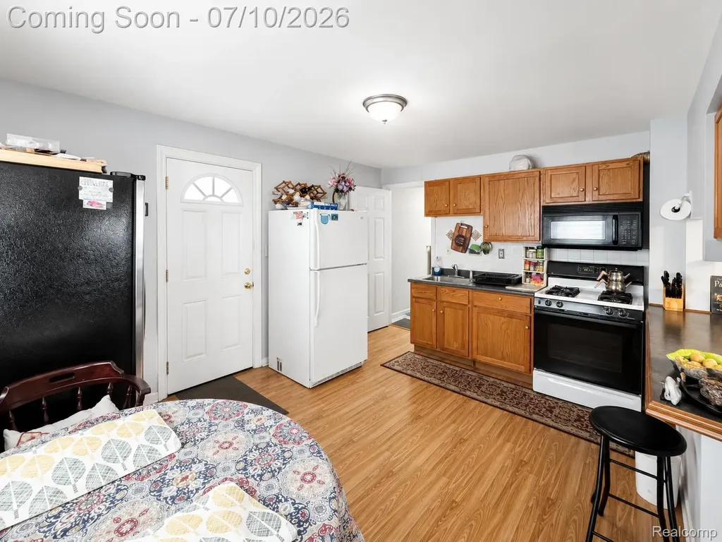 2461 Andrus Street Hamtramck City MI 48212