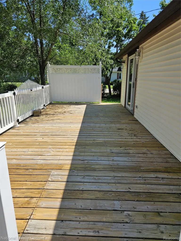 6053 3rd Street Mayville Village MI 48744