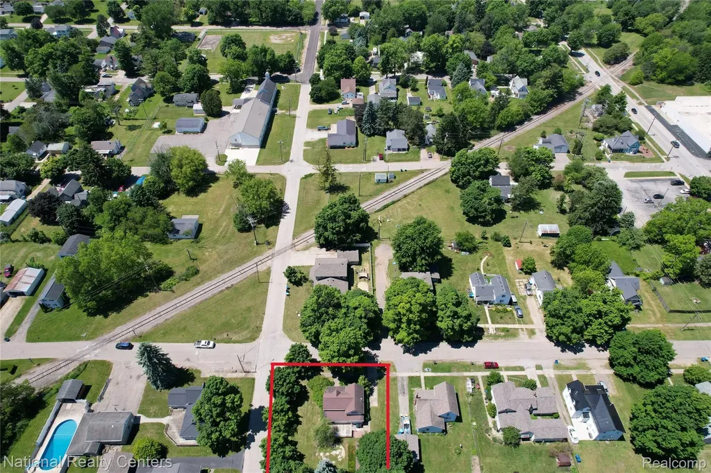 6053 3rd Street Mayville Village MI 48744