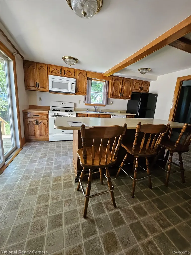 6053 3rd Street Mayville Village MI 48744
