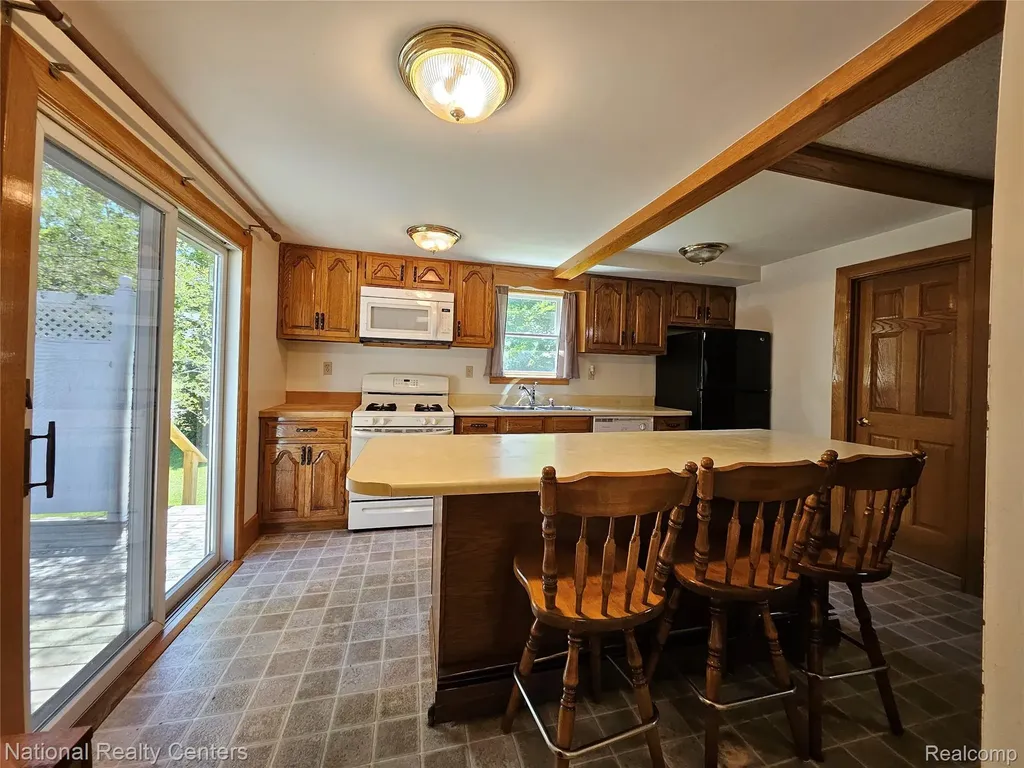 6053 3rd Street Mayville Village MI 48744