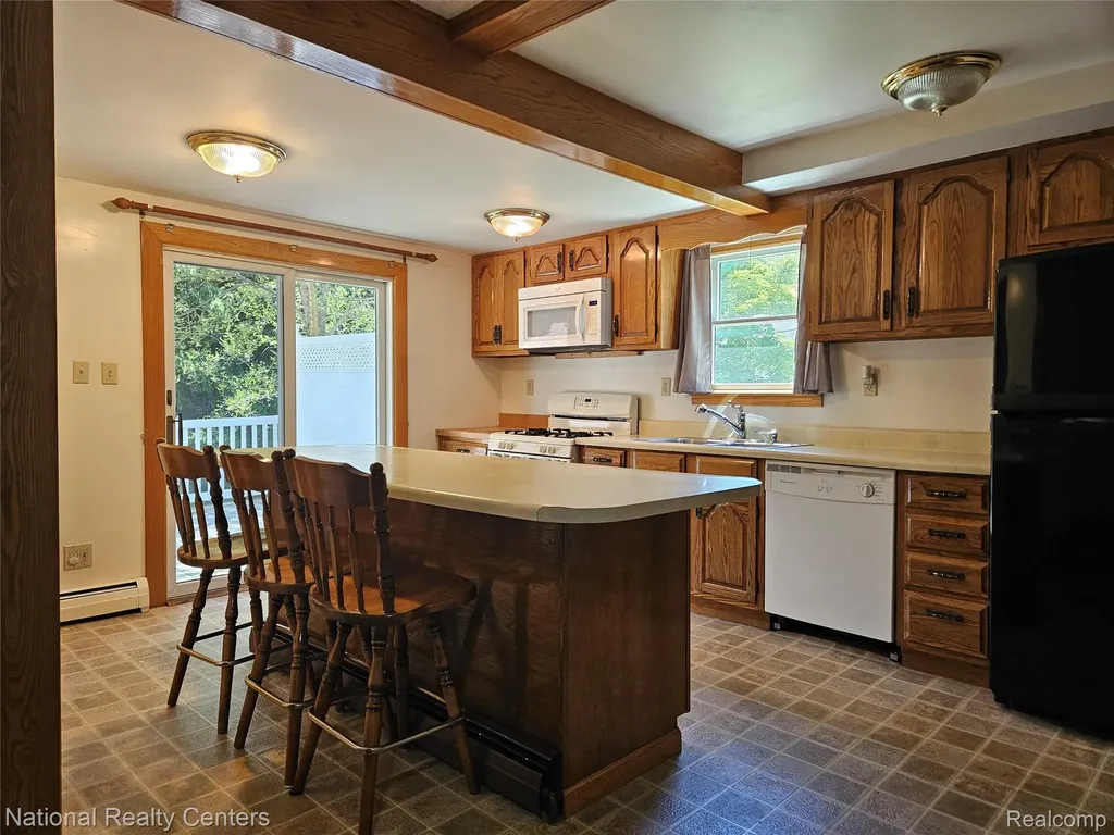 6053 3rd Street Mayville Village MI 48744