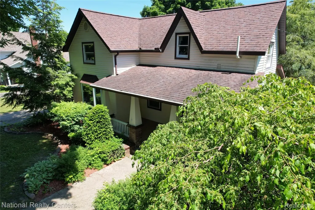6053 3rd Street Mayville Village MI 48744