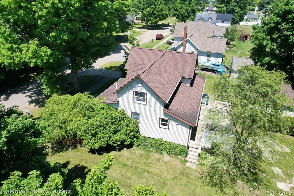 6053 3rd Street Mayville Village MI 48744