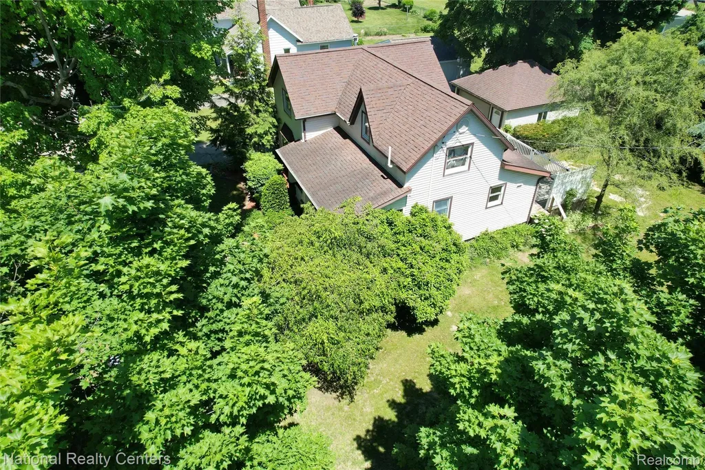 6053 3rd Street Mayville Village MI 48744