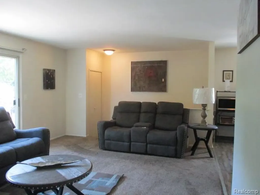 24608 Spring Lane Harrison Charter Township MI 48045