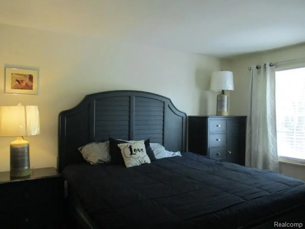 24608 Spring Lane Harrison Charter Township MI 48045