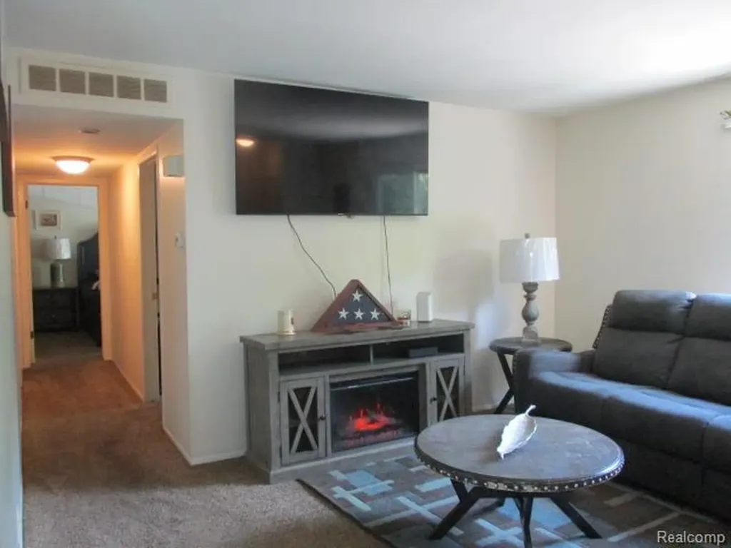 24608 Spring Lane Harrison Charter Township MI 48045