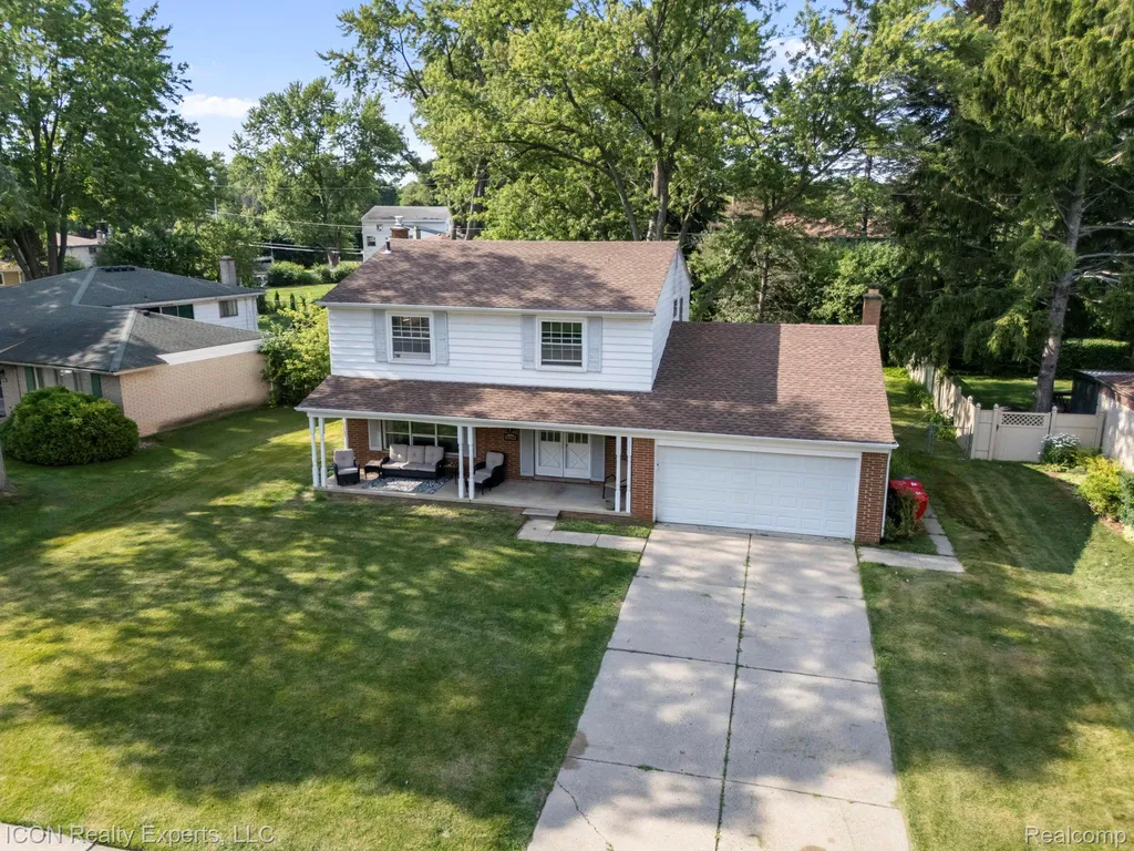 30280 Woodgate Drive Southfield City MI 48076