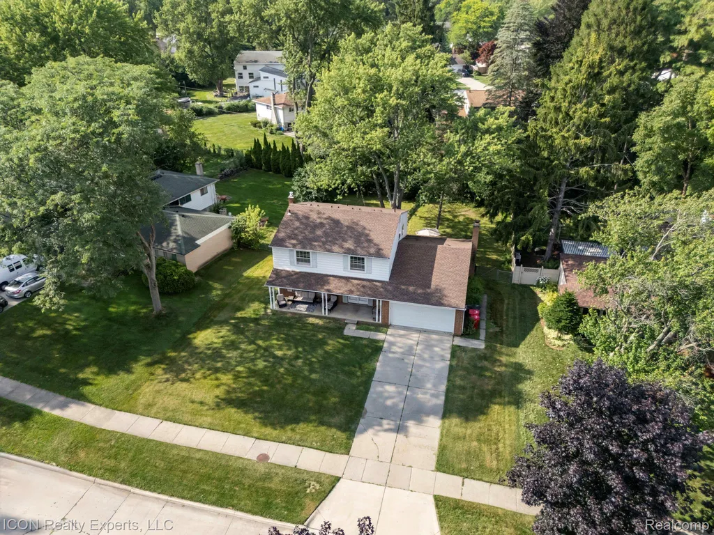 30280 Woodgate Drive Southfield City MI 48076