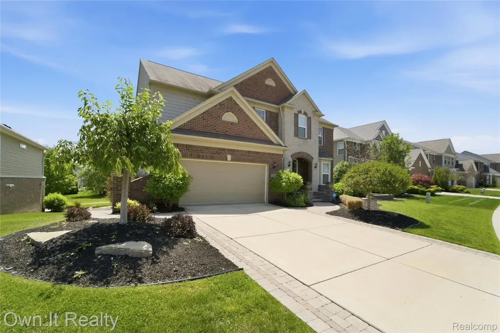 58683 Winnowing Circle S Lyon Charter Township MI 48178