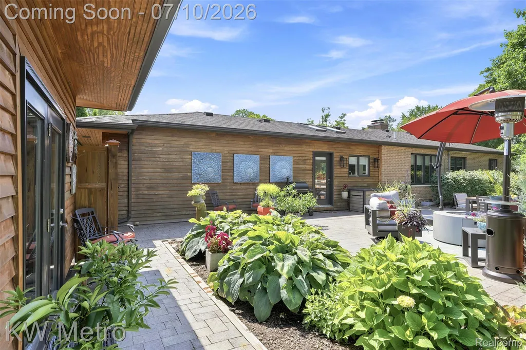 27861 Green Willow Street Farmington Hills City MI 48331
