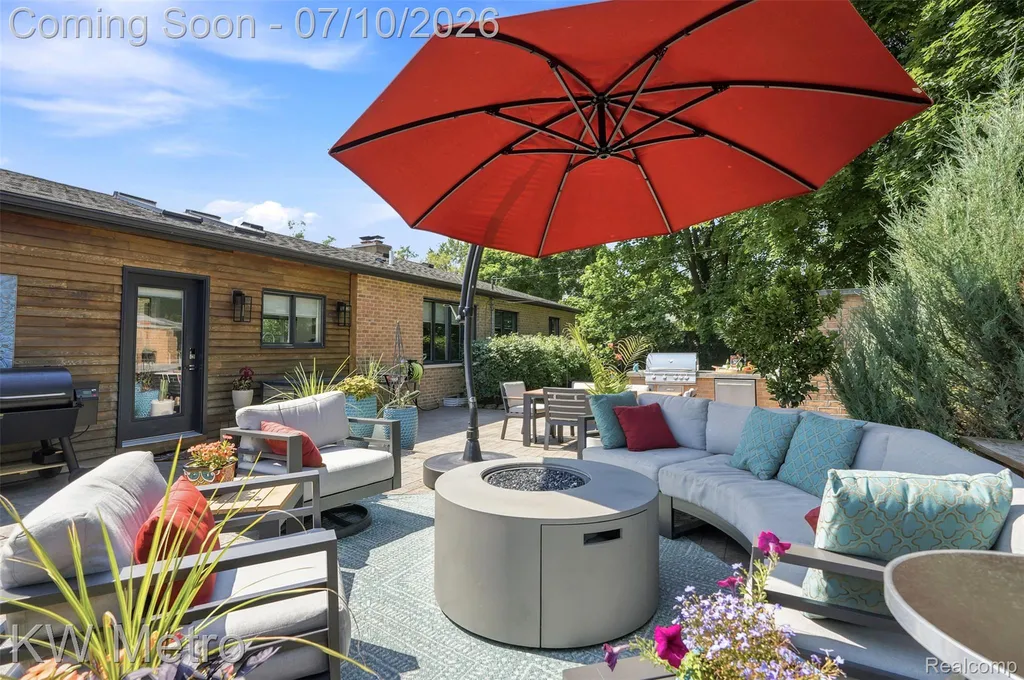 27861 Green Willow Street Farmington Hills City MI 48331
