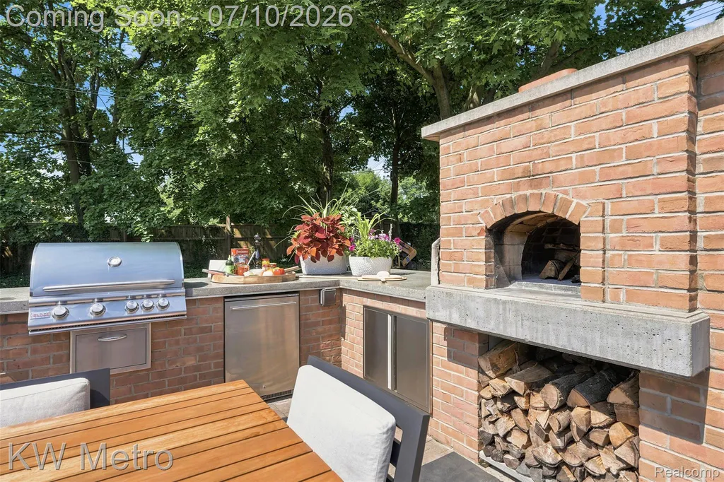 27861 Green Willow Street Farmington Hills City MI 48331