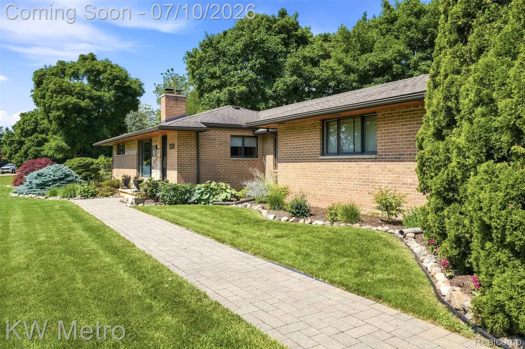 27861 Green Willow Street Farmington Hills City MI 48331