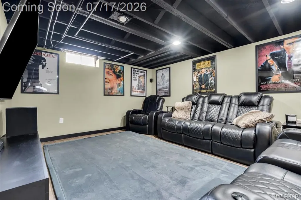 31118 Richland Street Livonia City MI 48150