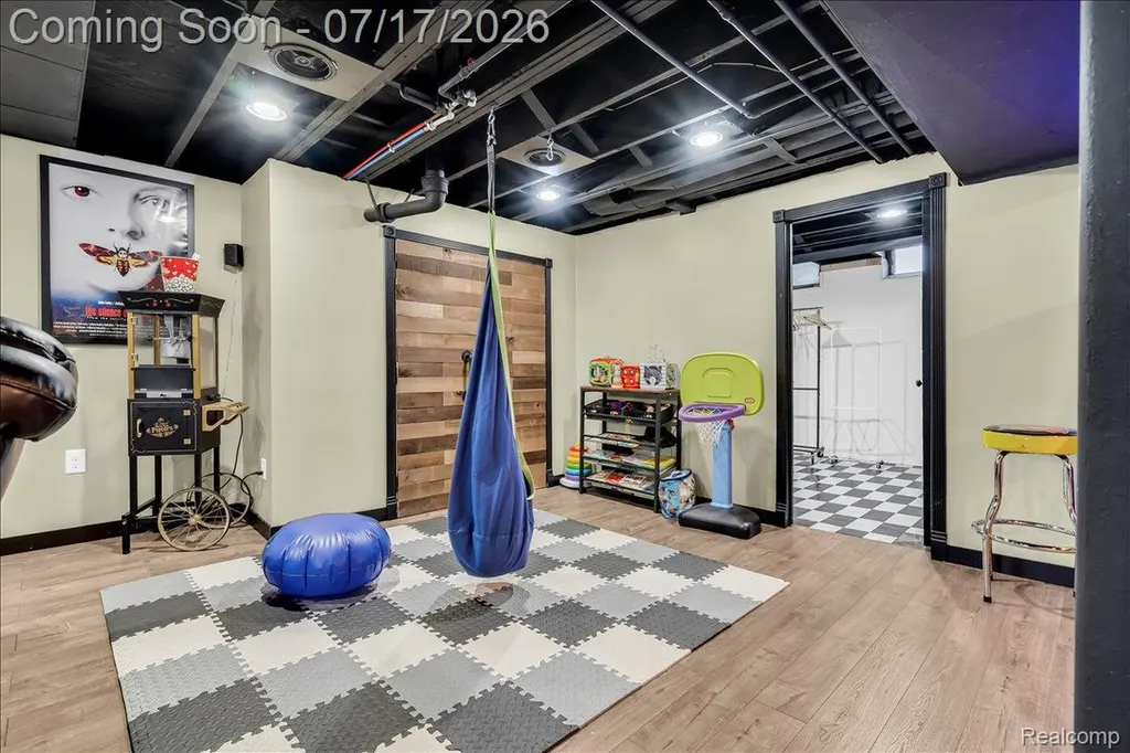 31118 Richland Street Livonia City MI 48150