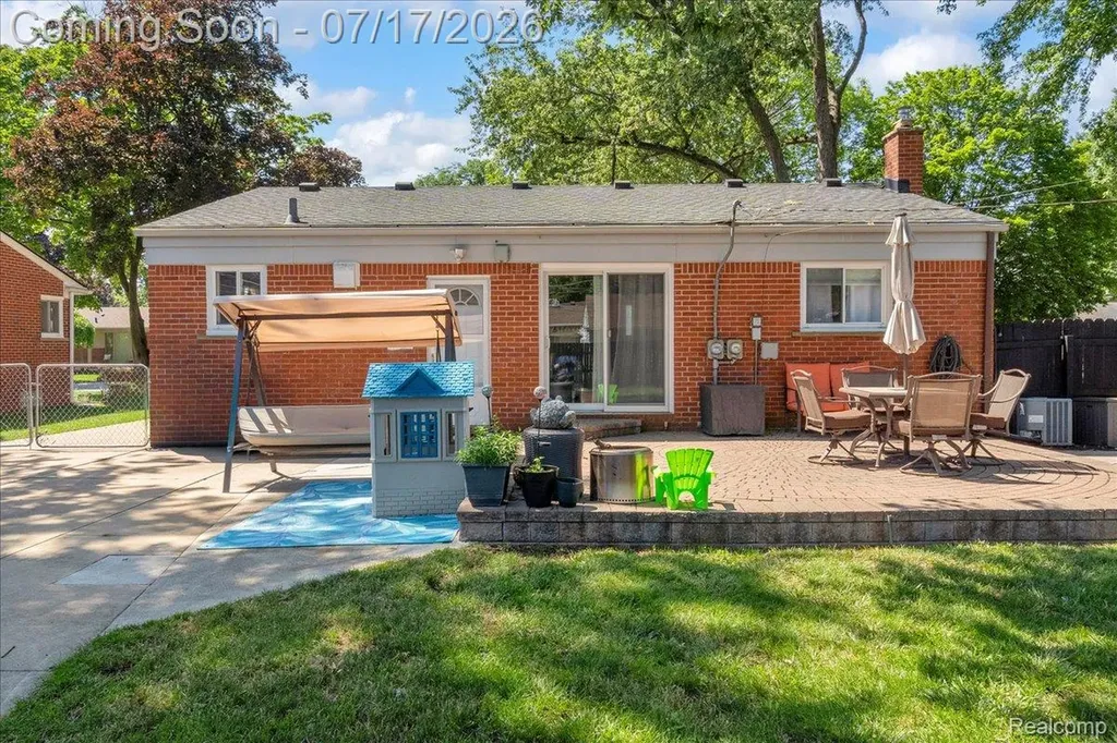 31118 Richland Street Livonia City MI 48150