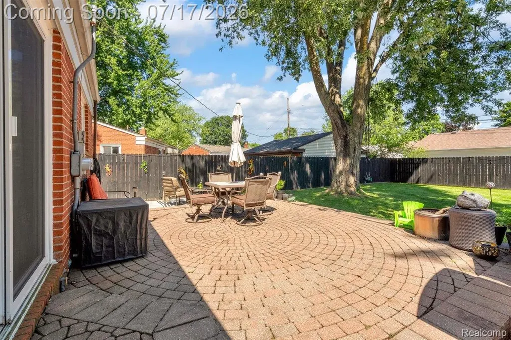 31118 Richland Street Livonia City MI 48150