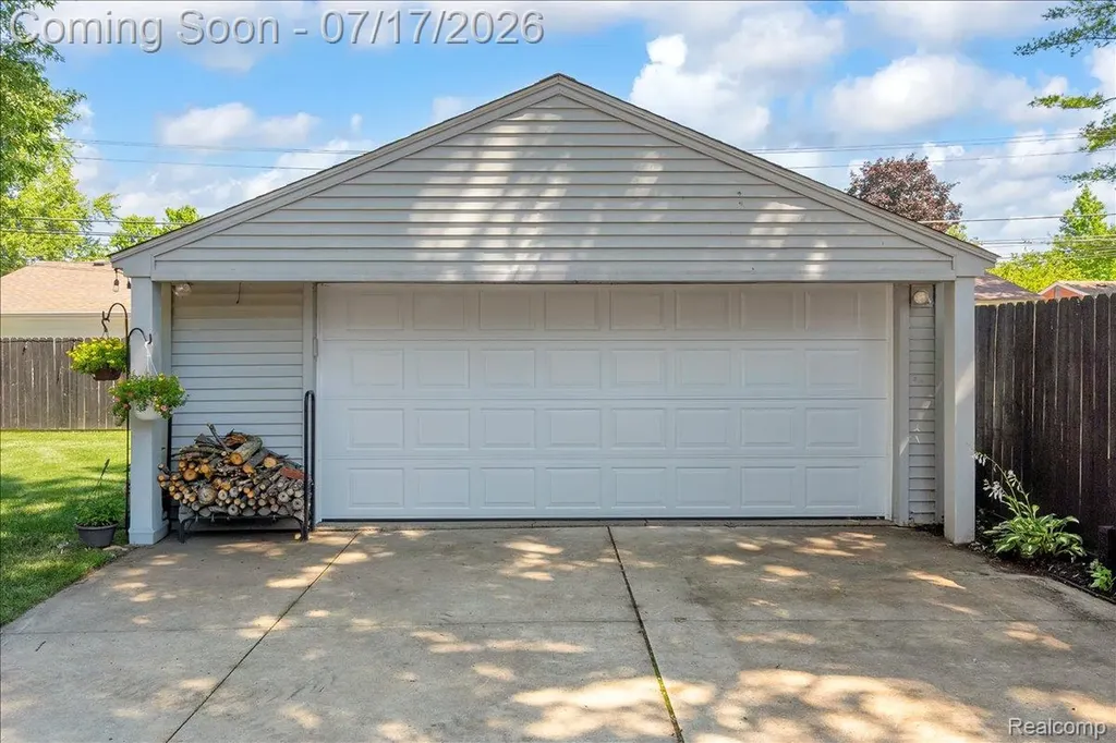 31118 Richland Street Livonia City MI 48150