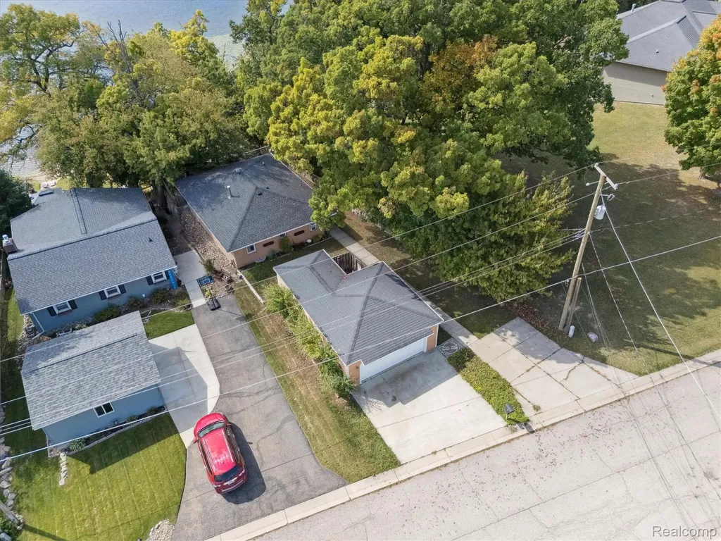 4475 Harp Drive Fenton Charter Township MI 48451