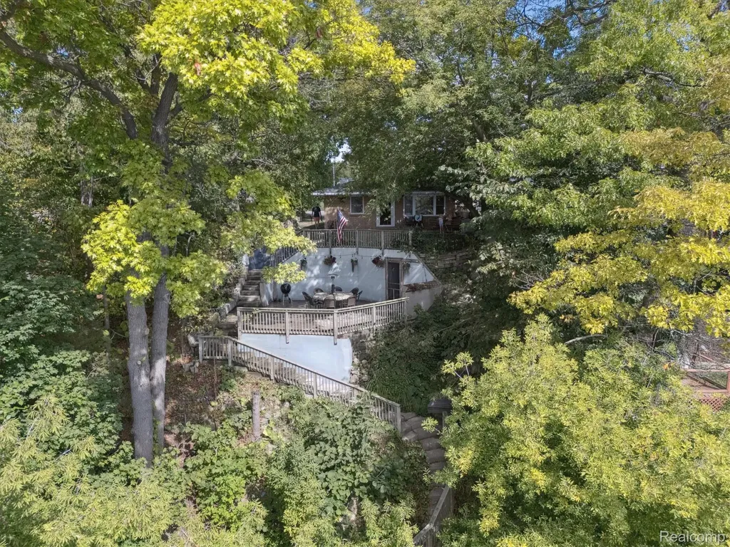 4475 Harp Drive Fenton Charter Township MI 48451