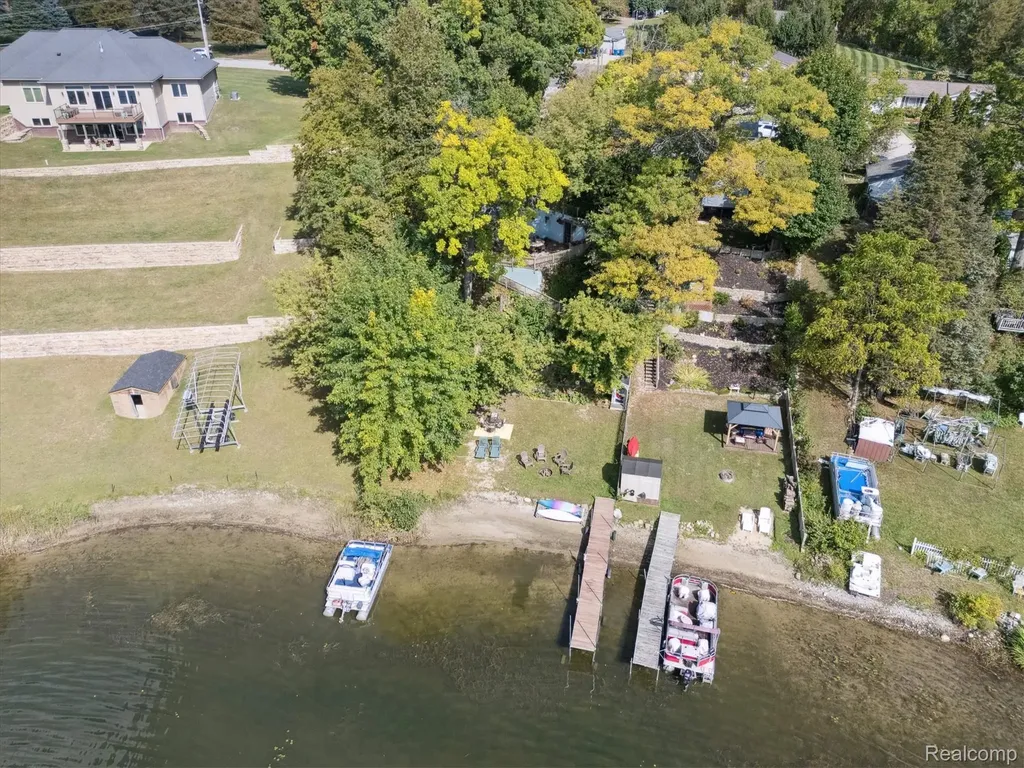 4475 Harp Drive Fenton Charter Township MI 48451