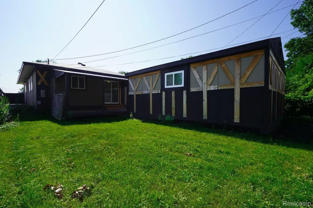 6864 Cornell Street Taylor City MI 48180