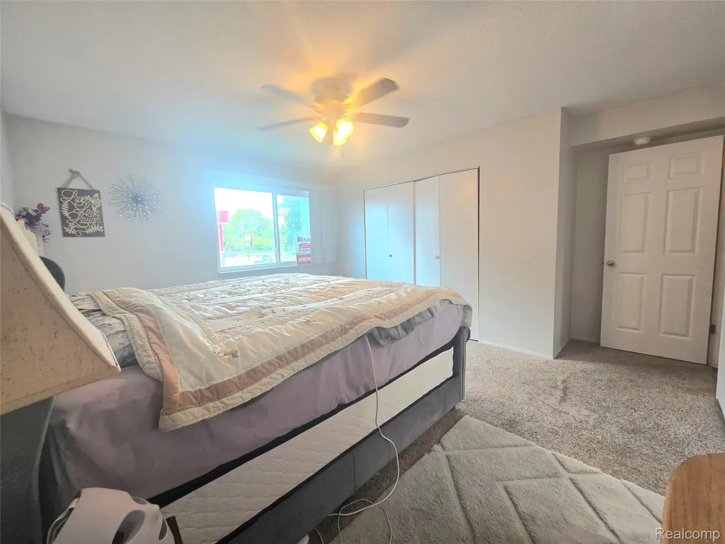 5251 Highland Road Waterford Charter Township MI 48327