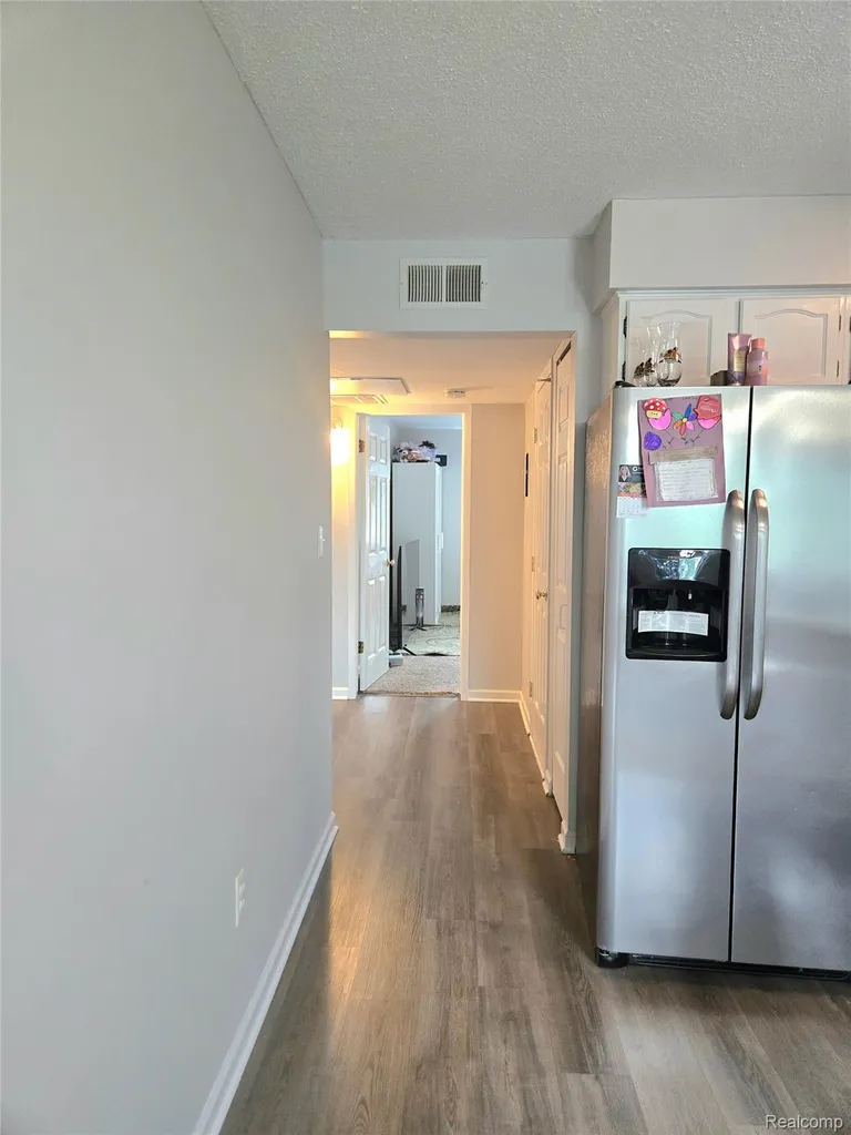 5251 Highland Road Waterford Charter Township MI 48327