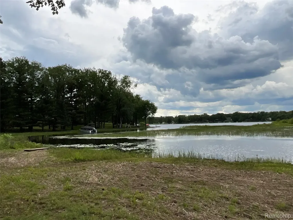 2192 Lake Road S Plainfield Township MI 48748
