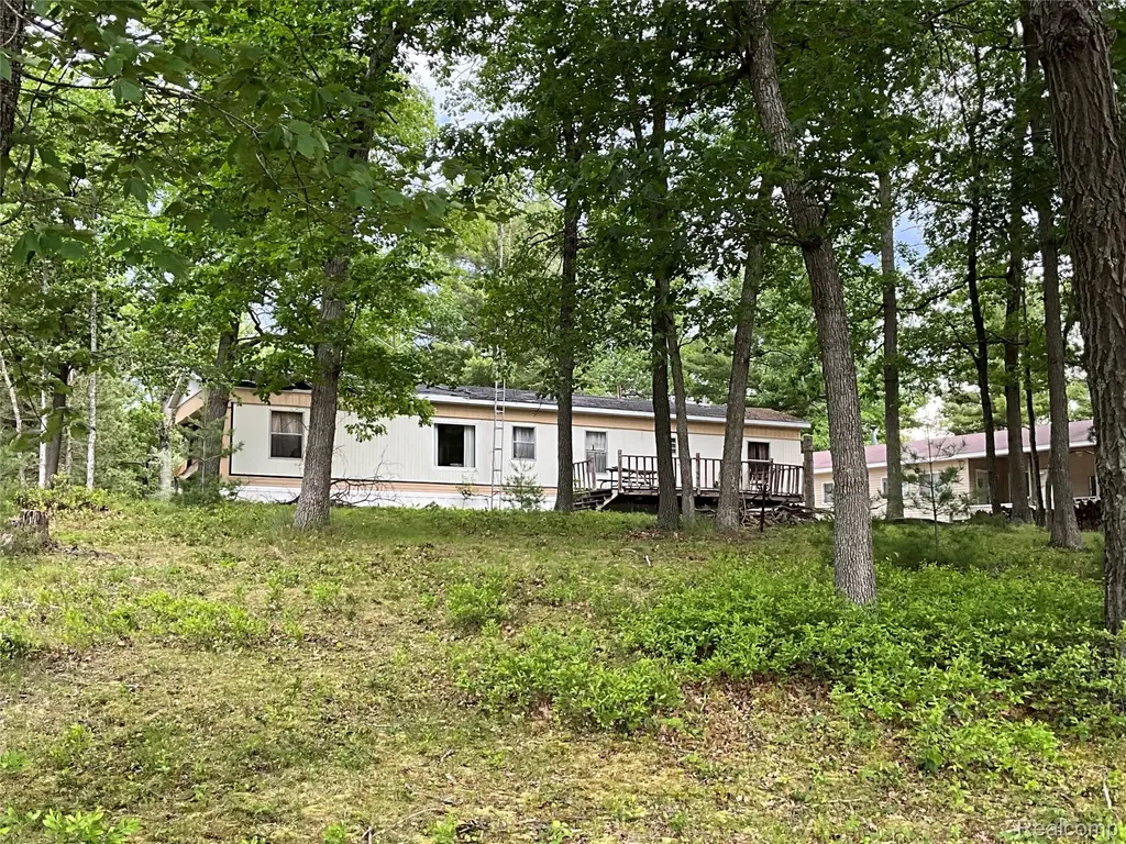 2192 Lake Road S Plainfield Township MI 48748