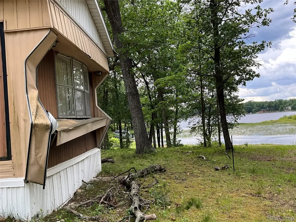 2192 Lake Road S Plainfield Township MI 48748
