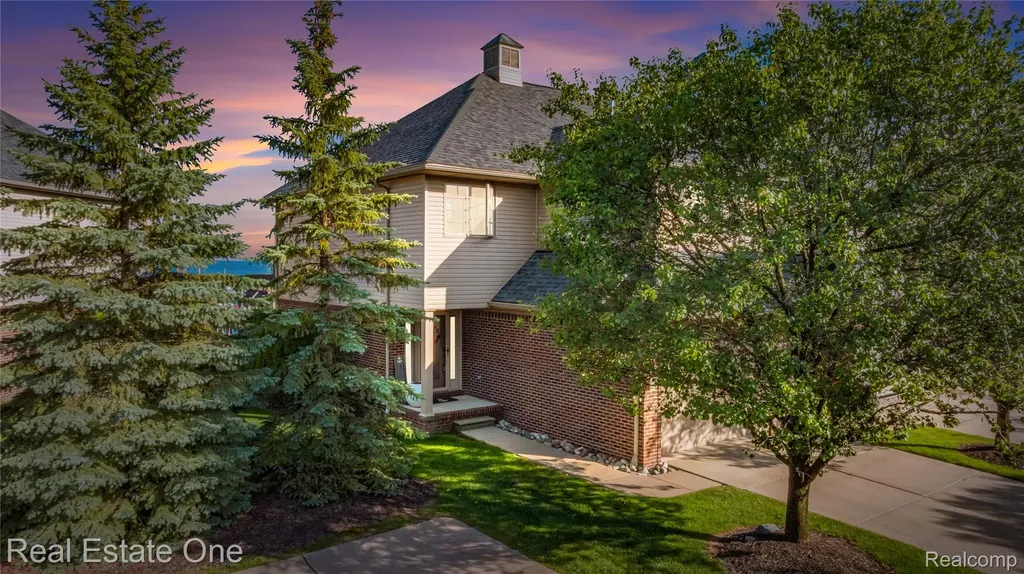 47630 Lorie Lane Chesterfield Township MI 48047