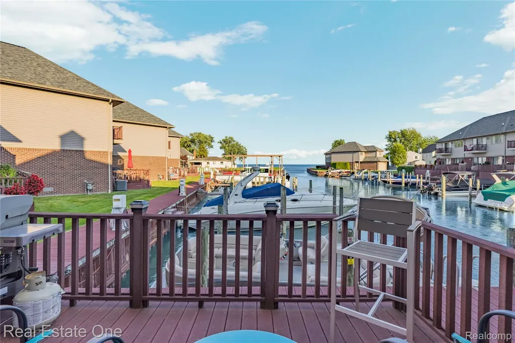 47630 Lorie Lane Chesterfield Township MI 48047