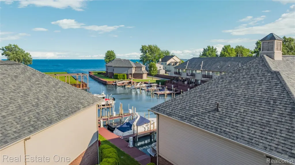 47630 Lorie Lane Chesterfield Township MI 48047