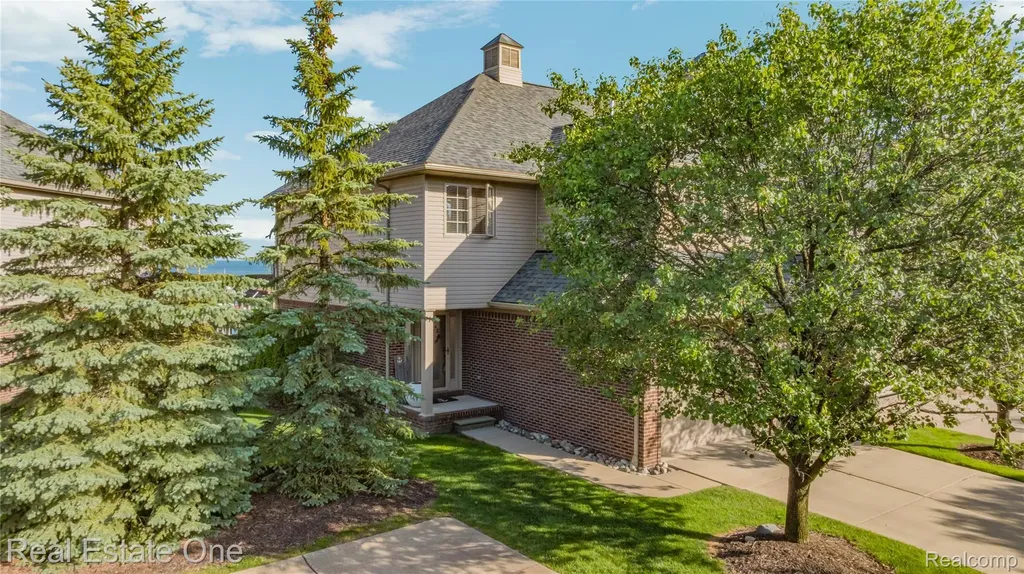 47630 Lorie Lane Chesterfield Township MI 48047