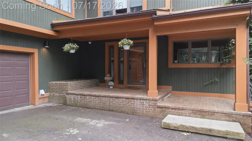 7375 Parkwood Drive Tyrone Township MI 48430